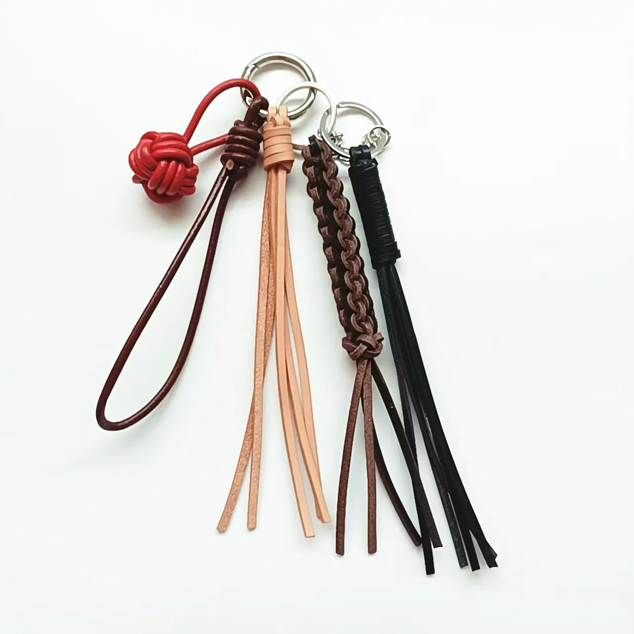 Handwoven Leather Rope Keychain Carabiner Couple Style Men's Personality Bag Pendant Versatile Decorative Tassel Hanging Orna...