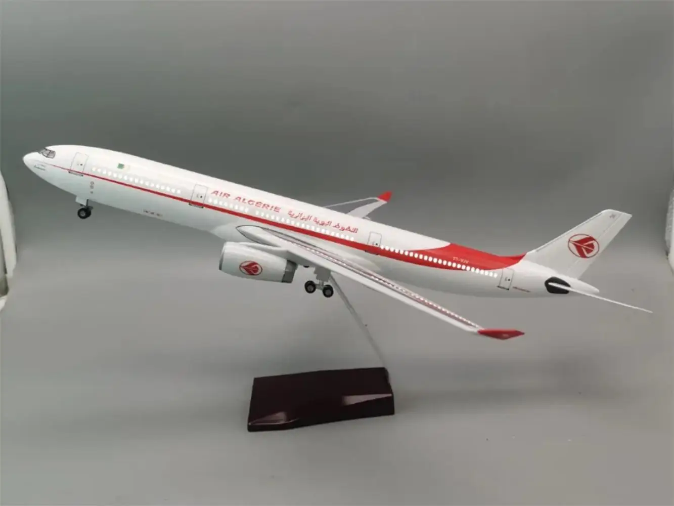 

47cm Collectible Aircraft 1:130 Scale Algerie Airlines A330 Plane Model Kit Resin Airplane Toy Gifts With Lights & Wooden Base