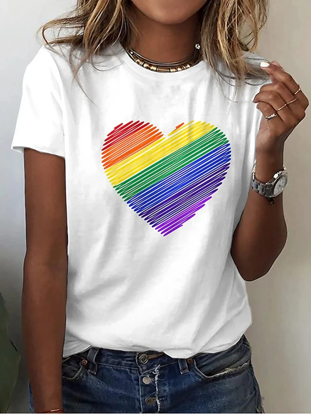 Women's Casual Crewneck T-shirt Rainbow Heart Print Simple Fashion Short Sleeve Top Summer Loose Comfortable Women's T-shirt