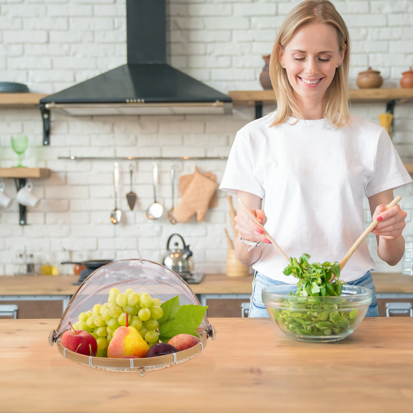 

2Pcs Bamboo Basket Household Multi-Function Decorative Storage Woven Basket for Kitchen Organization Handmade Dustpan