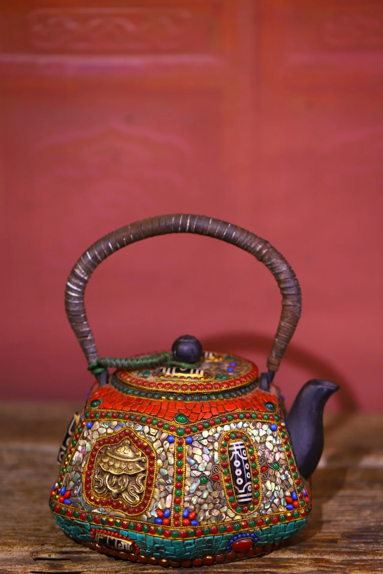 

9"Tibetan Temple Collection Old Tiantie Painted Mosaic Gem gZi Beads Shell Auspicious Eight Treasures Butter Pot Kettle Teapot