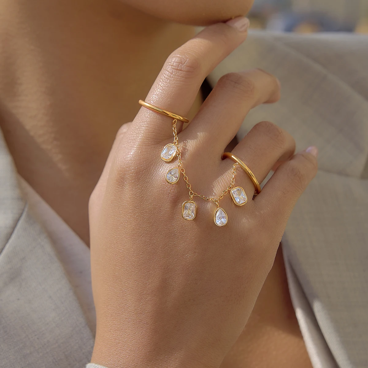 Yori Teardrop Shaped Zircon Tassel Rings Multiple Fingers Open Water Resistant 18k Pvd Plated Metal Fashion Jewelry Bijoux Gift