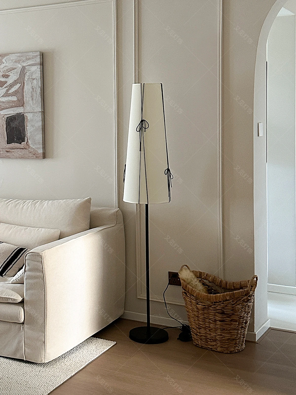 

Medieval creative bow floor lamp living room sofa next to bedroom bedside lamp retro atmosphere decorative