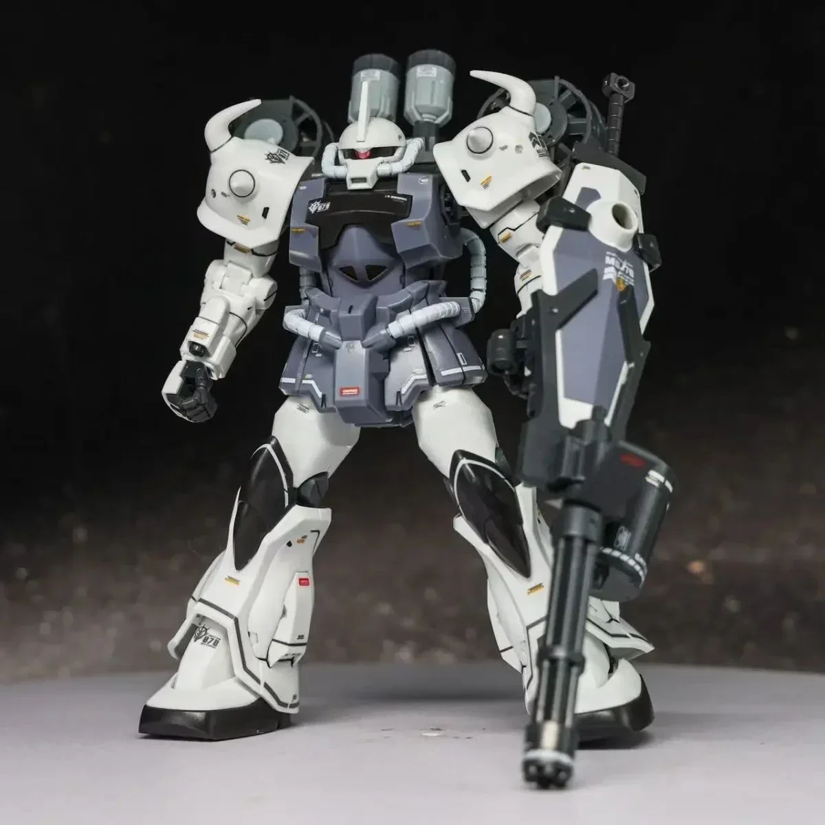 Em estoque star hg 1/144 gouf vôo tpye montagem modelo kit com saco de mosca cor azul figura ação modelo plástico brinquedos personalizados