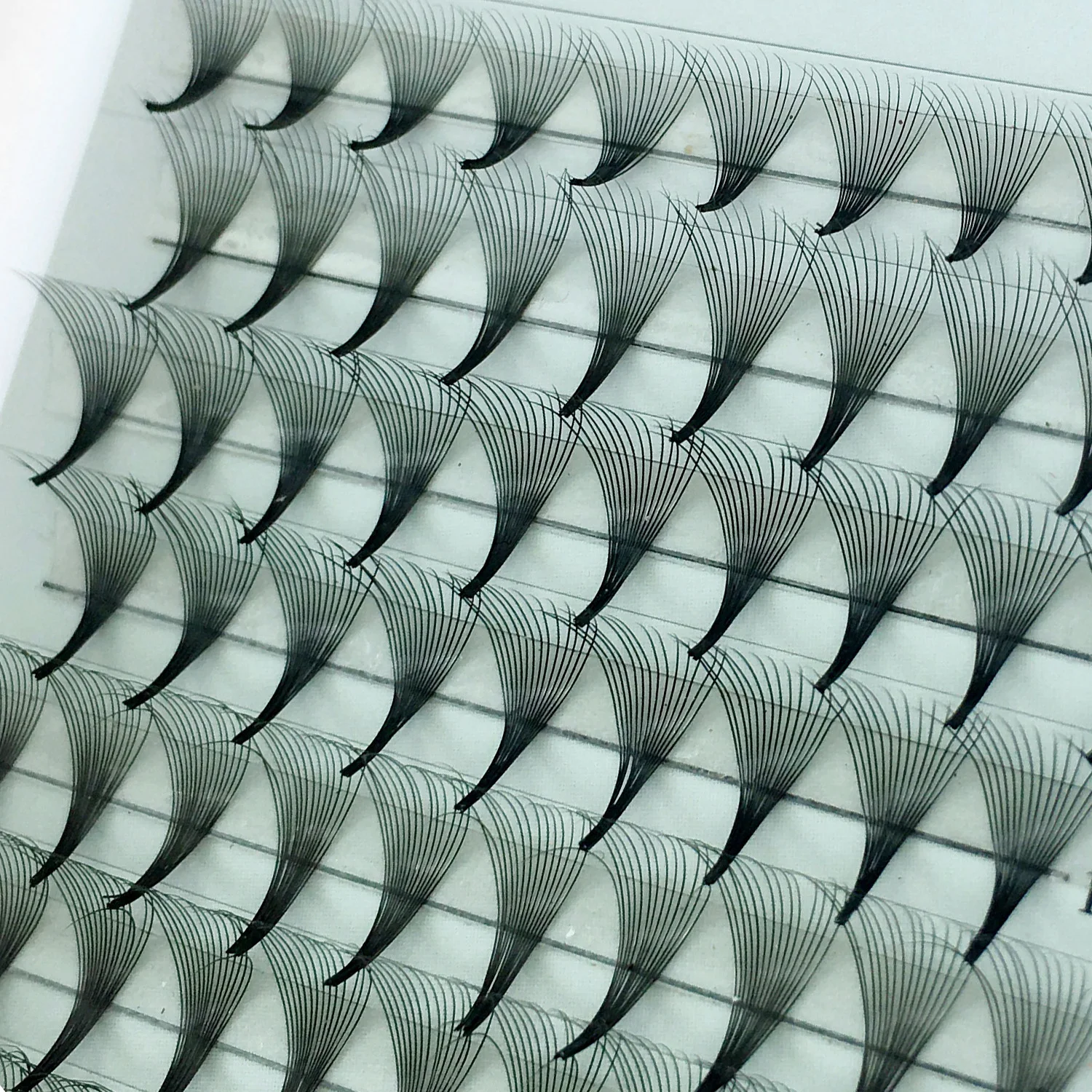 

Накладные ресницы 10D Volume Eyelashes (готовые пучки) с длинным основанием, готовые к использованию, с заостренным основанием, 3D 5D 6D, накладные ресницы-кластеры