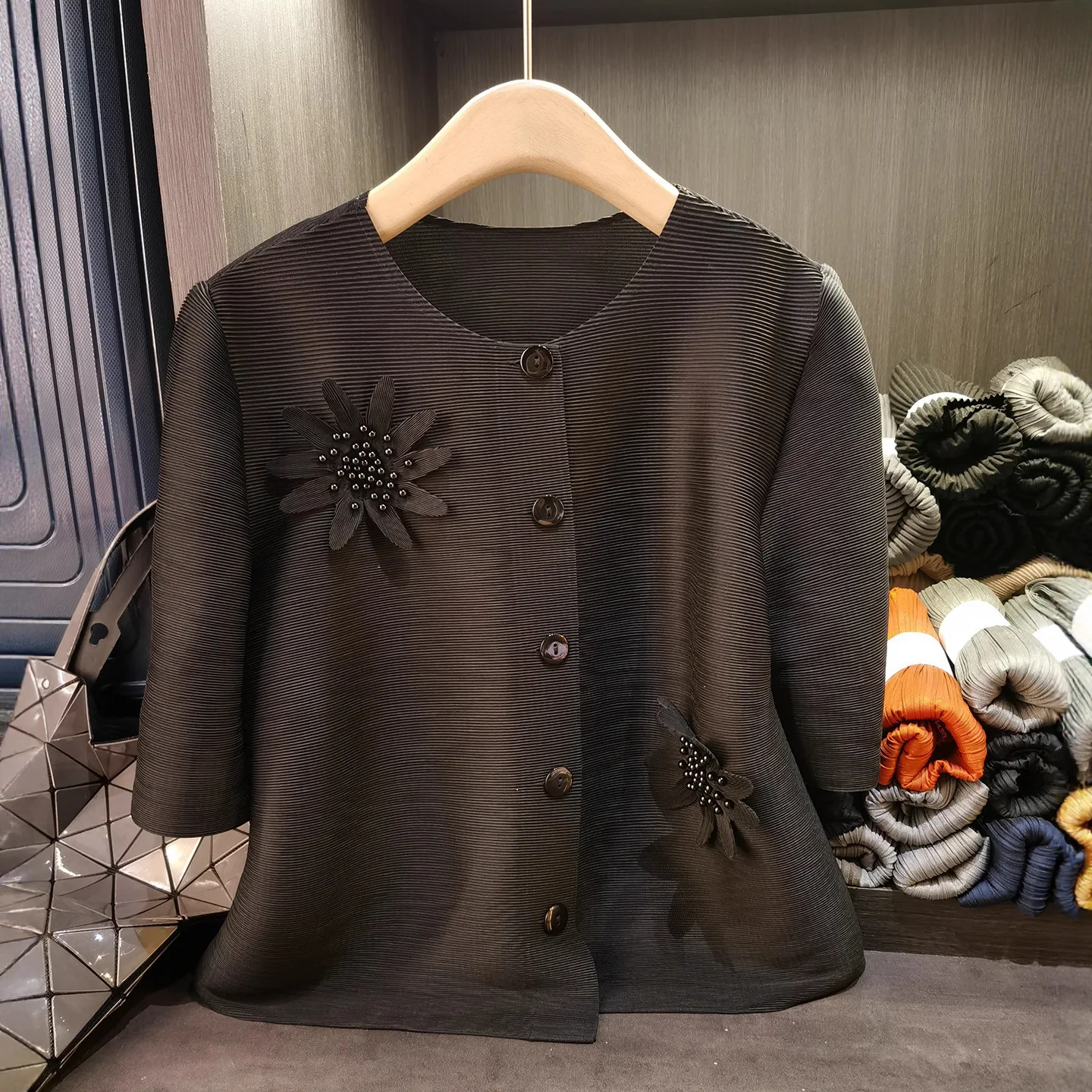 Miyake New 2025 Fashion Heavy Beading Embossed Pleated Short Jacket Temperament Commuting Single-breasted Solid Color Blouse