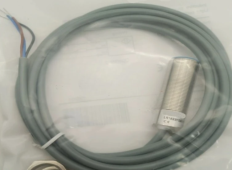 Proximity switch sensor LR18XBF08DLOY inductive LR18XBF08DNOY DPOY-E2 new