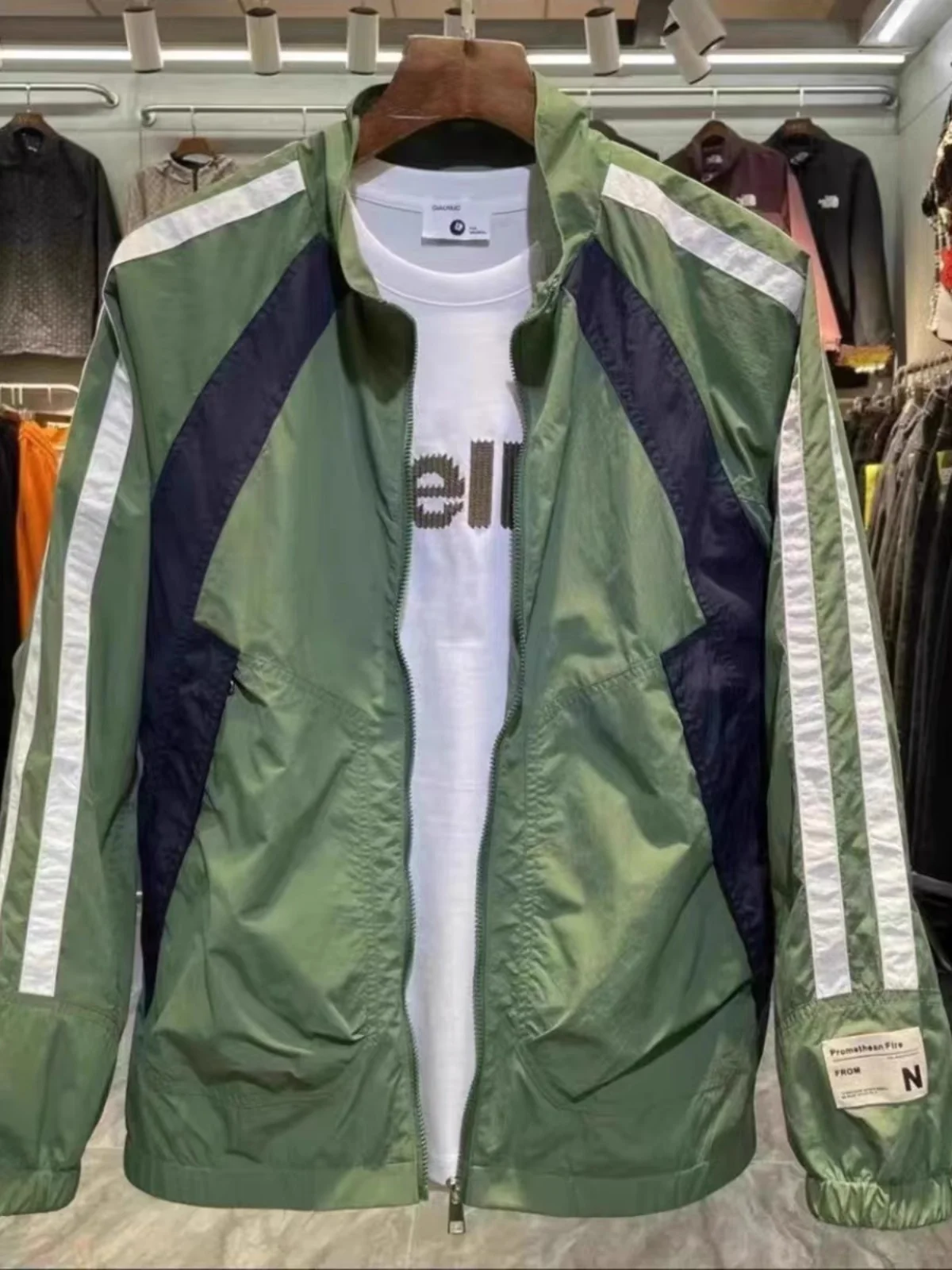 

Faionable Striped Patchwork Color Blo Zipper Stand Collar Jaet Men's Loose Fit Long Sve Windproof Polyester Coat