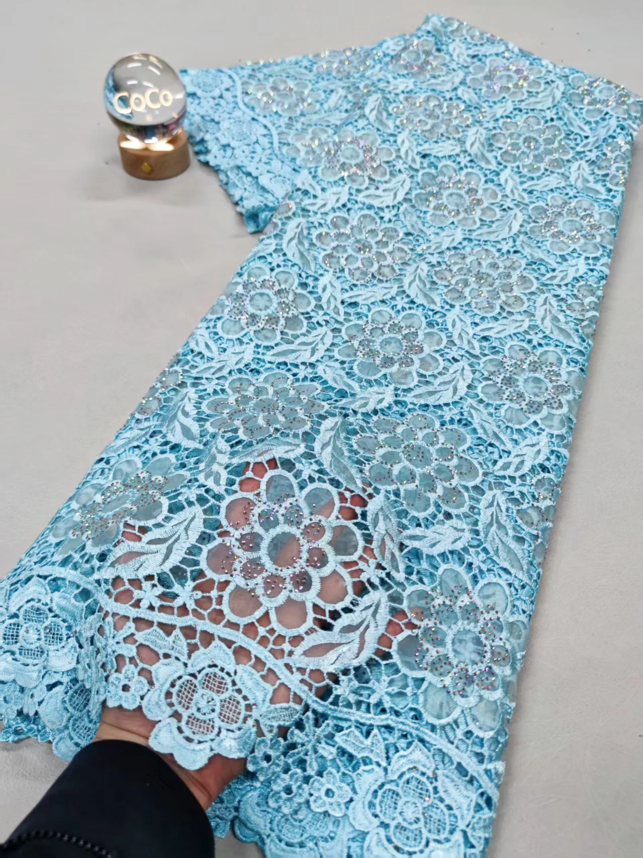 

2025 African Nigerian High-Quality Embroidery Lace Fabric French Tulle Sequins Organza 5 Yards for Wedding Party Dresses XL064