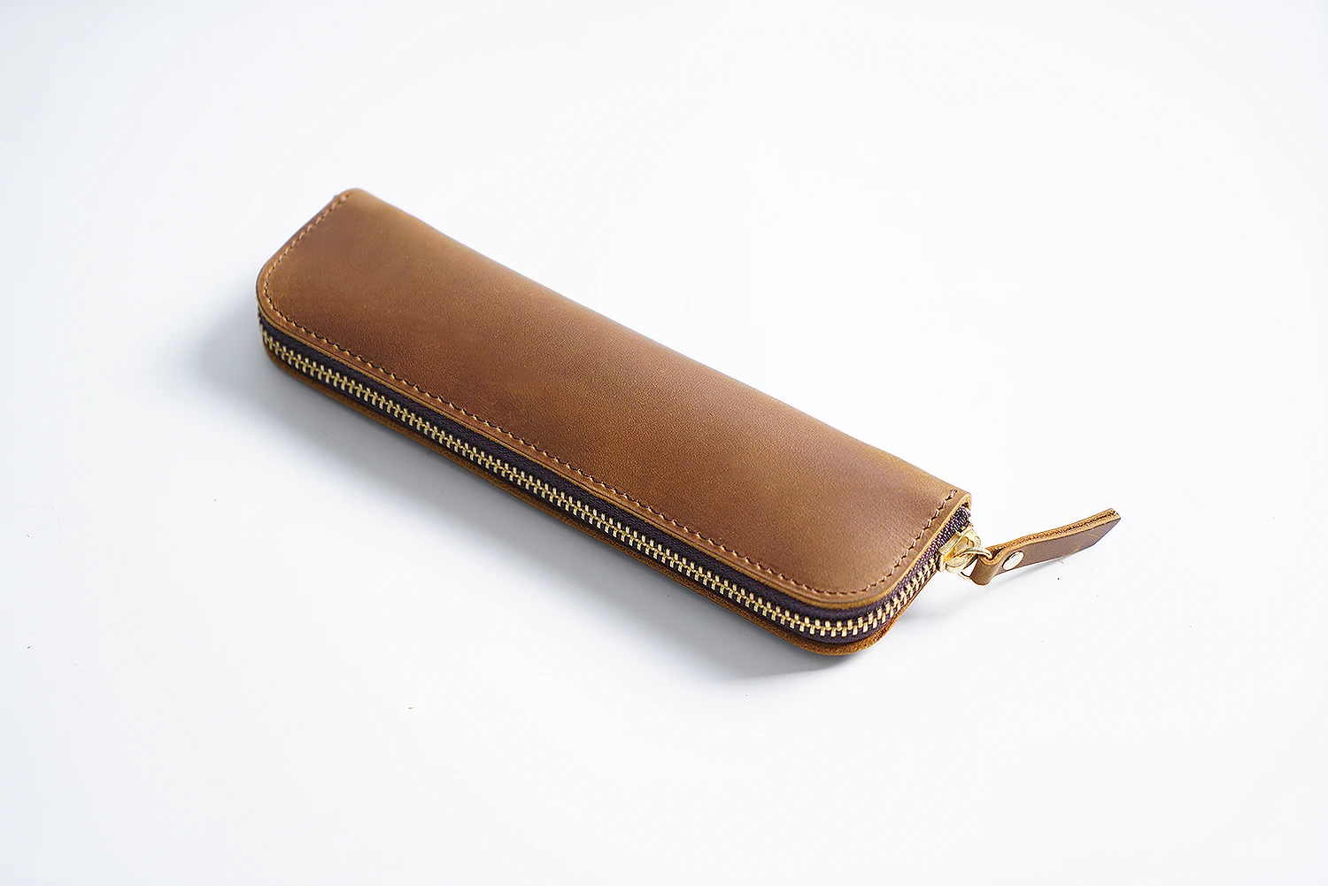 Handcrafted Vintage Cowhide Leather Pen Case - Compact Portable Protective Sleeve for Fountain Pens, Mini Stationery Organizer w