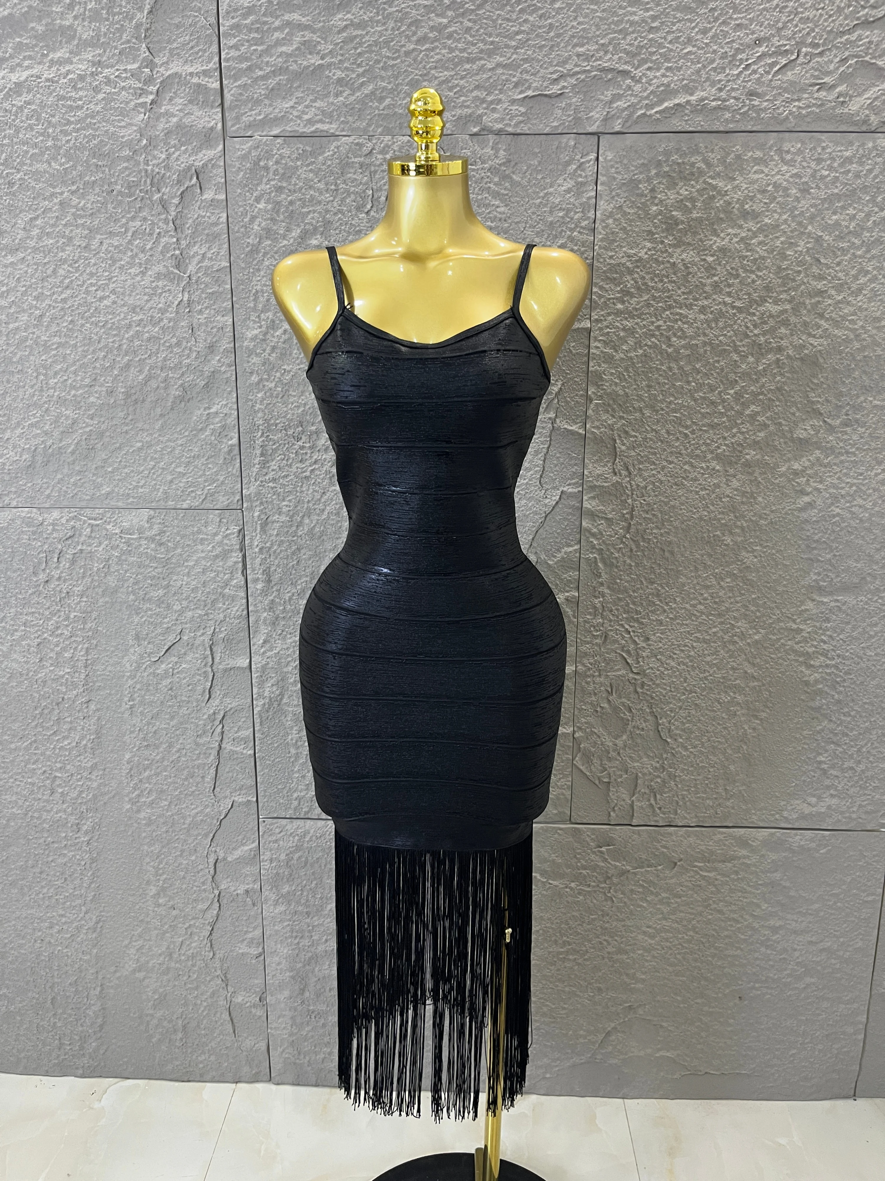 Glamorous Black Bodycon Dress with Metallic Sheen and Tassel Fringe Perfect Slim-fit  for Prom and Cocktail Events