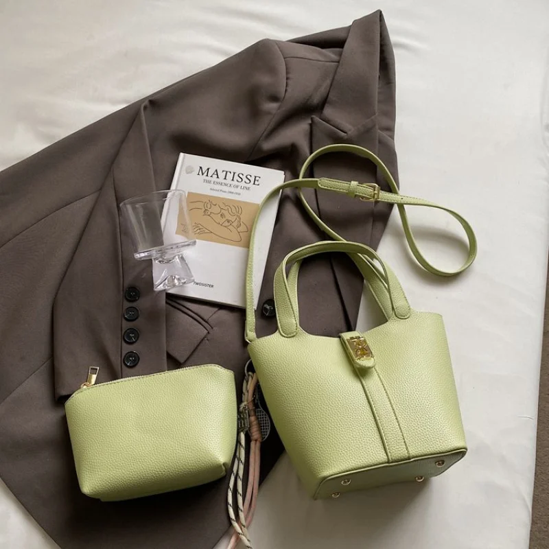 

Classic Parisian Style Leather Shoulder Bag With Timeless Silhouette Elegant Look