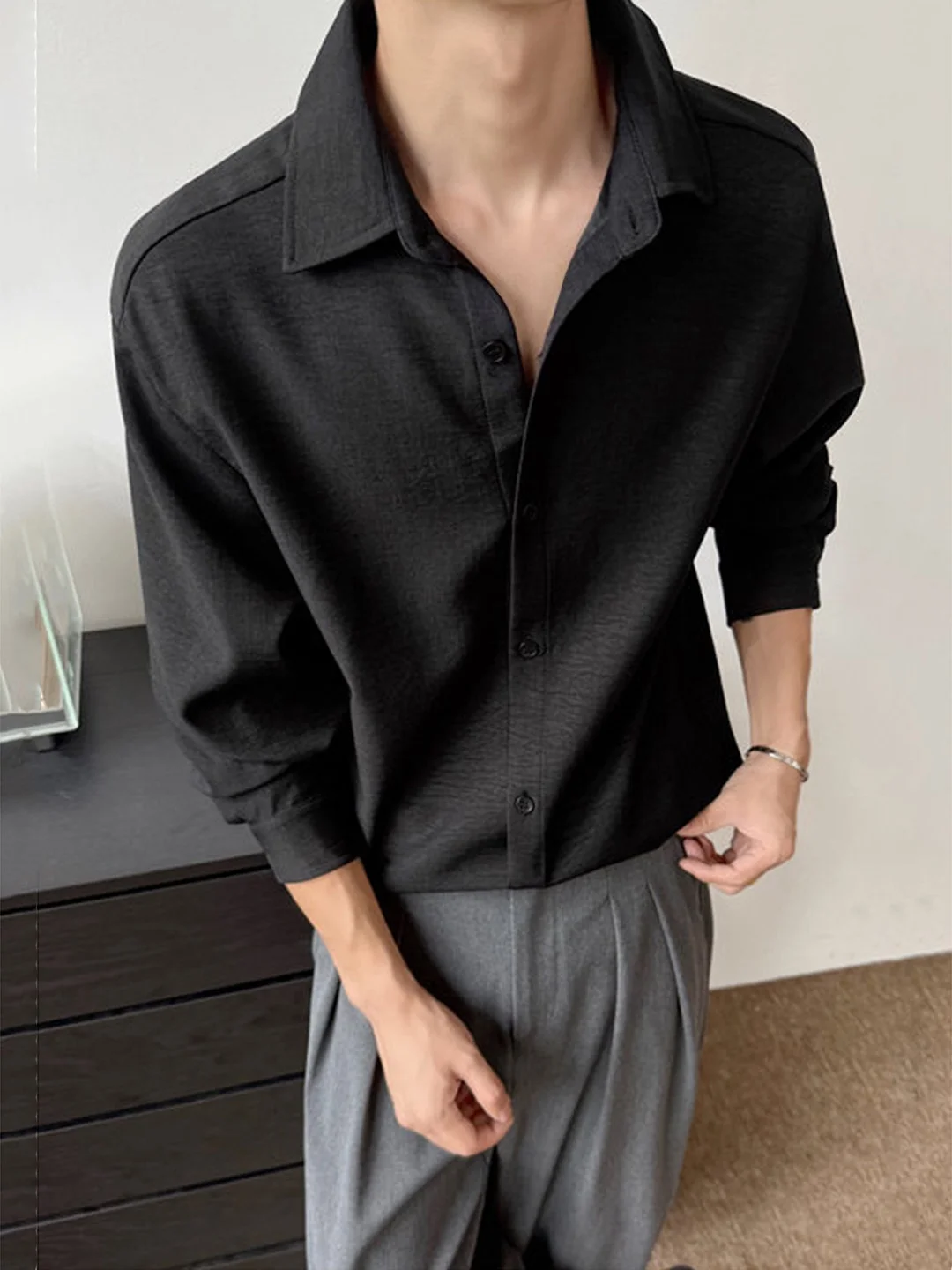 Lightweight Long Sleeve Men's Shirt Casual Style Loose Fit Breathable Sun Protection Flip Collar Outerwear for Autumn