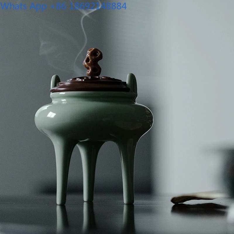 Handmade Song Style Three Leg Incense Burner with Wood Lid Aromatic Censer for Home Creative Display and Meditation Use