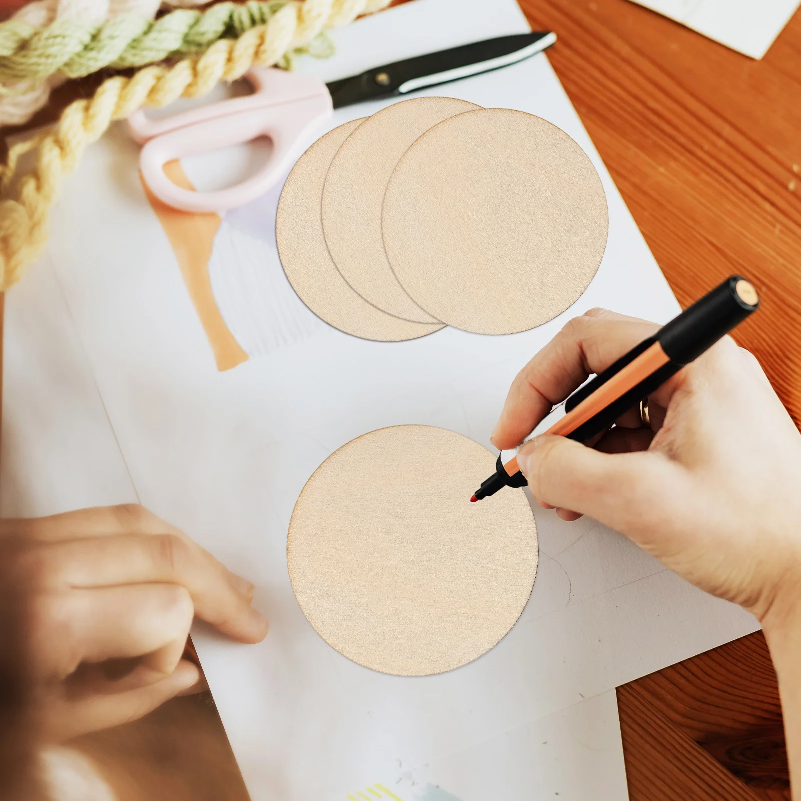 20 قطعة من شرائح القواطع الخشبية الفارغة التي يمكنك صنعها بنفسك أقراص دائرية طبيعية لديكور المنزل