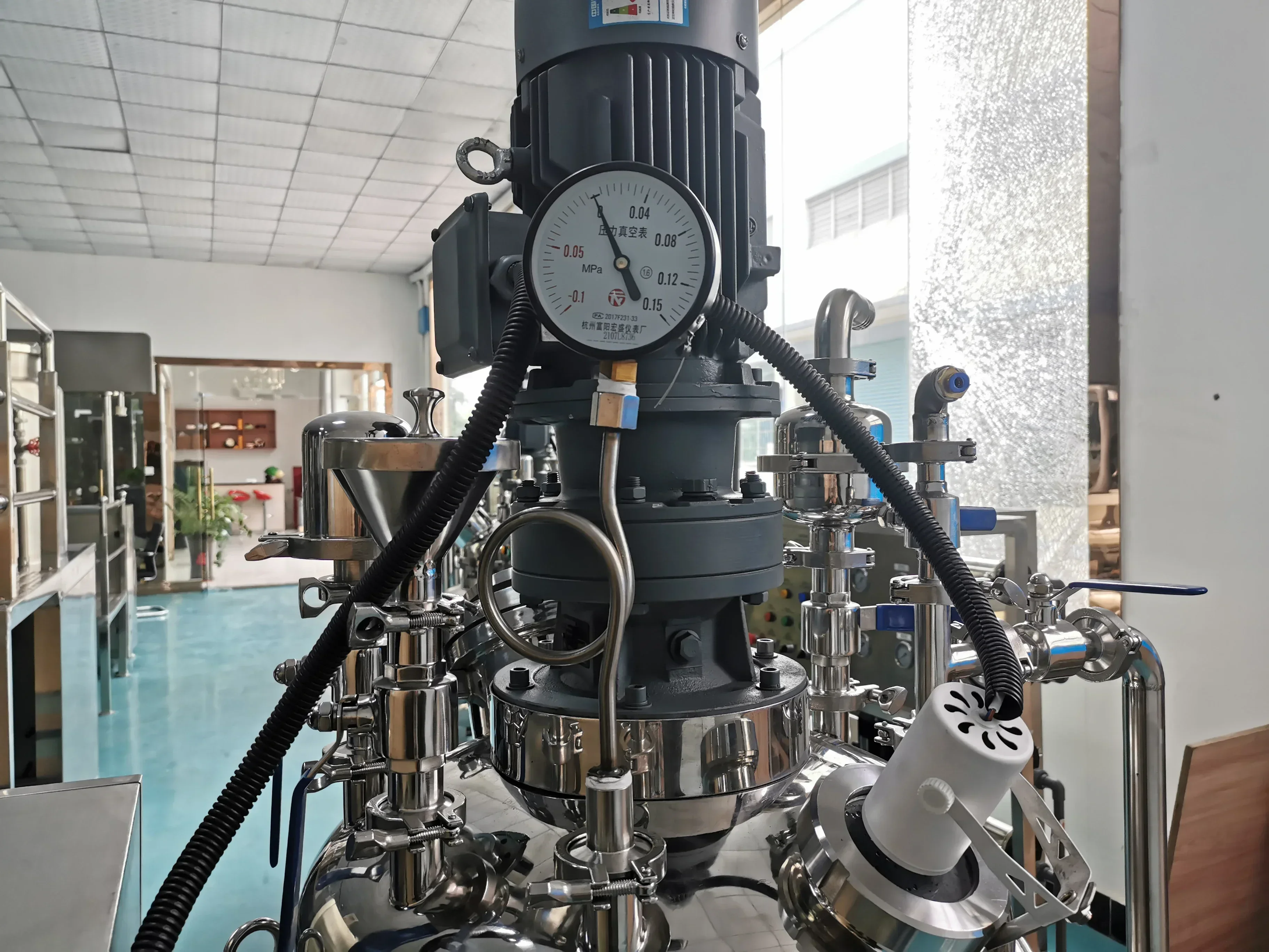 Vacuum Mixer 50L Lab Body Lotion Cosmetic Cream Making Machine Homogenizer Cosmetic Manufacturing Machinery 1 - 2900 R.p.m Rpm