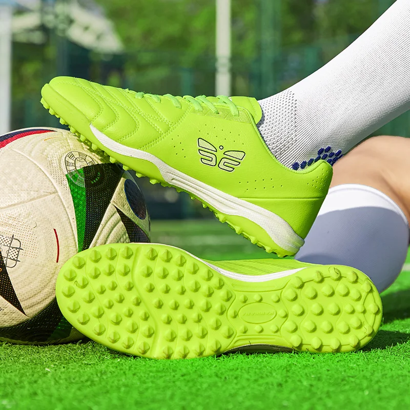 New Men Soccer Shoes Cleats Match Unisex Sneakers Hot Sale Ultralight High-quality Professional Football Boots TF/FG Adult Grass