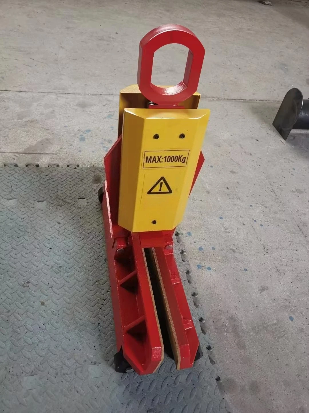 Metric Measurement System Glass Slab Lifter 1000kg 30mm Lift Range Large Sheet Handling Tool