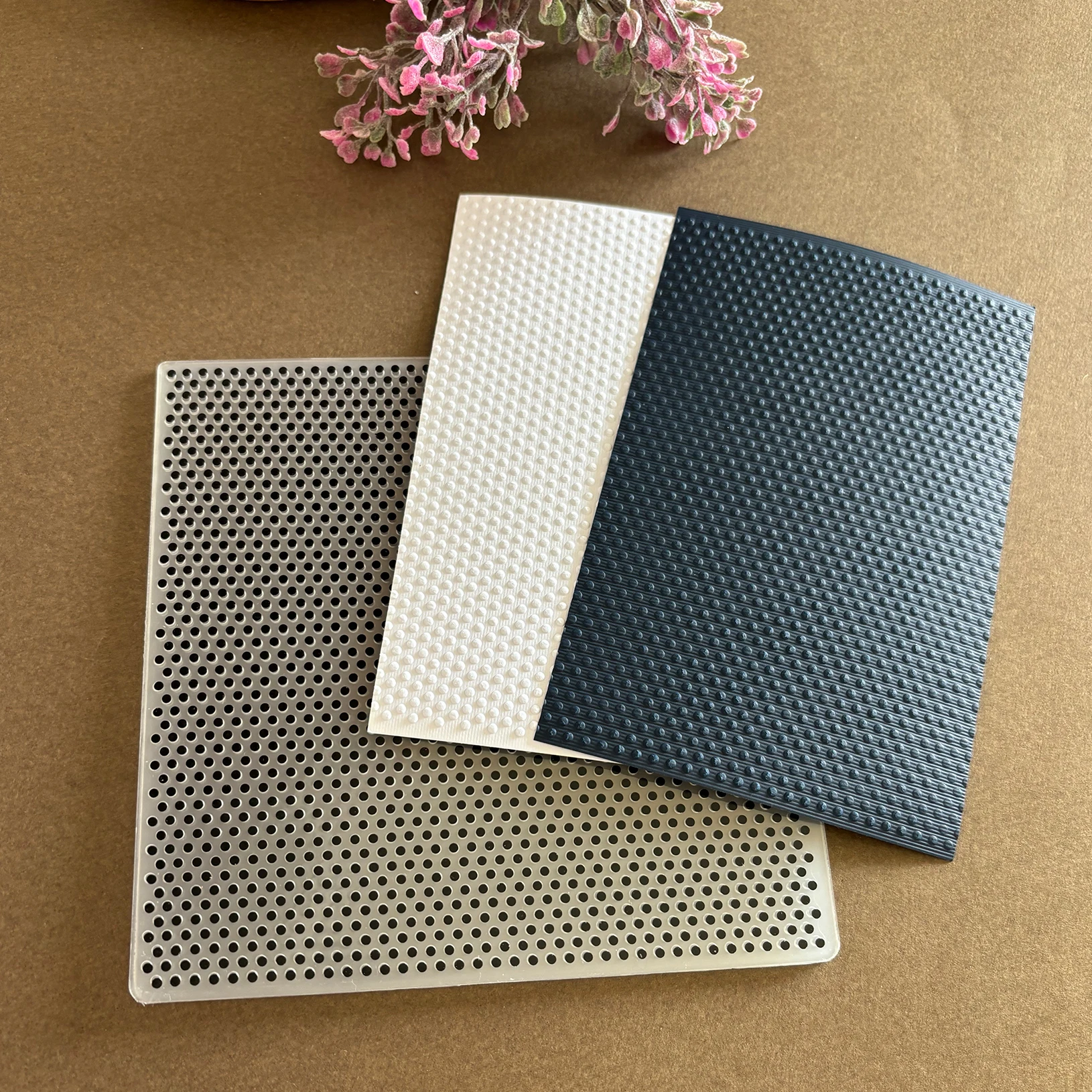 1-piece set with regular dot pattern elements, DIY scrapbook, paper card technology, wedding, Christmas, plastic embossed folder