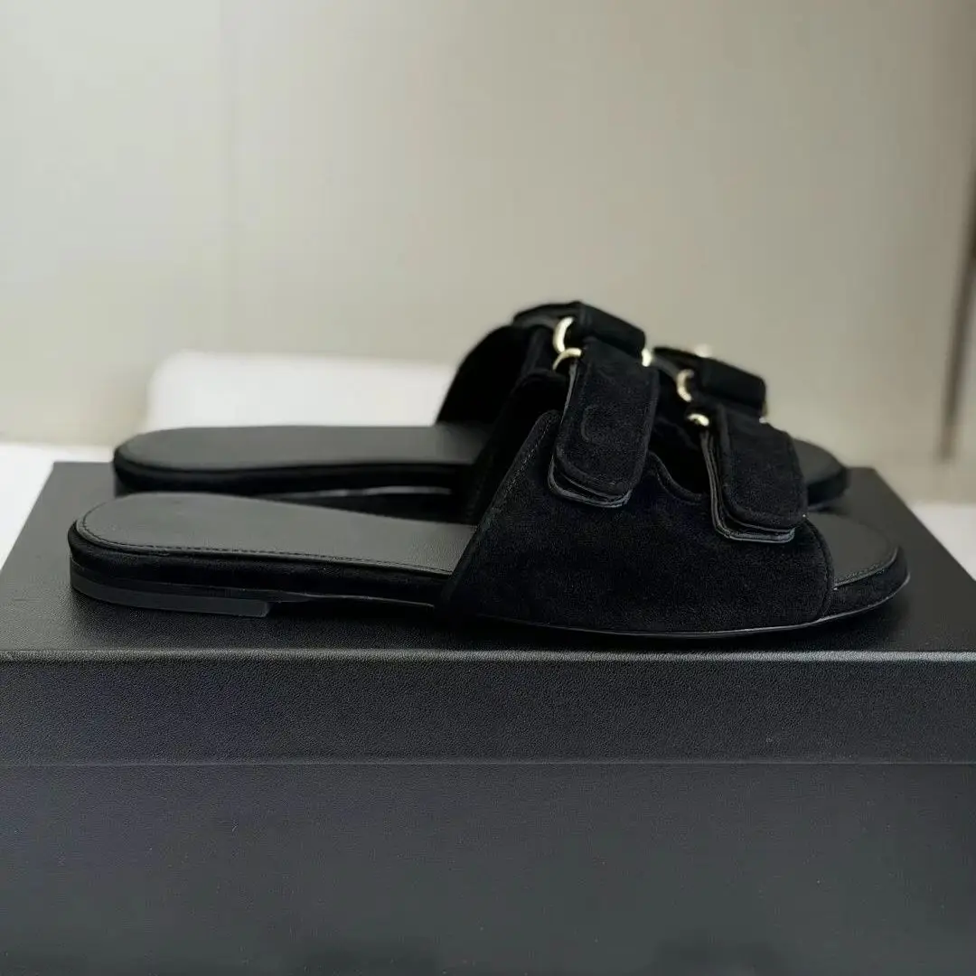 Damen Schwarze Wildleder-Sandalen mit Doppeltem Verstellbarem Klettverschluss, Metallschnalle, Flache Offene Zehenpartie, Slip-On-Mules, Sommer-Pantoffeln