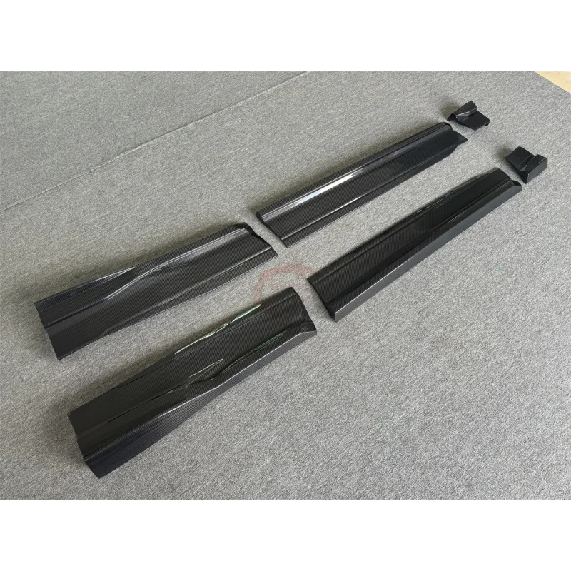 

Для Lamborghini URUS S: высококачественные карбоновые накладки на пороги и боковые спойлеры (обвес)