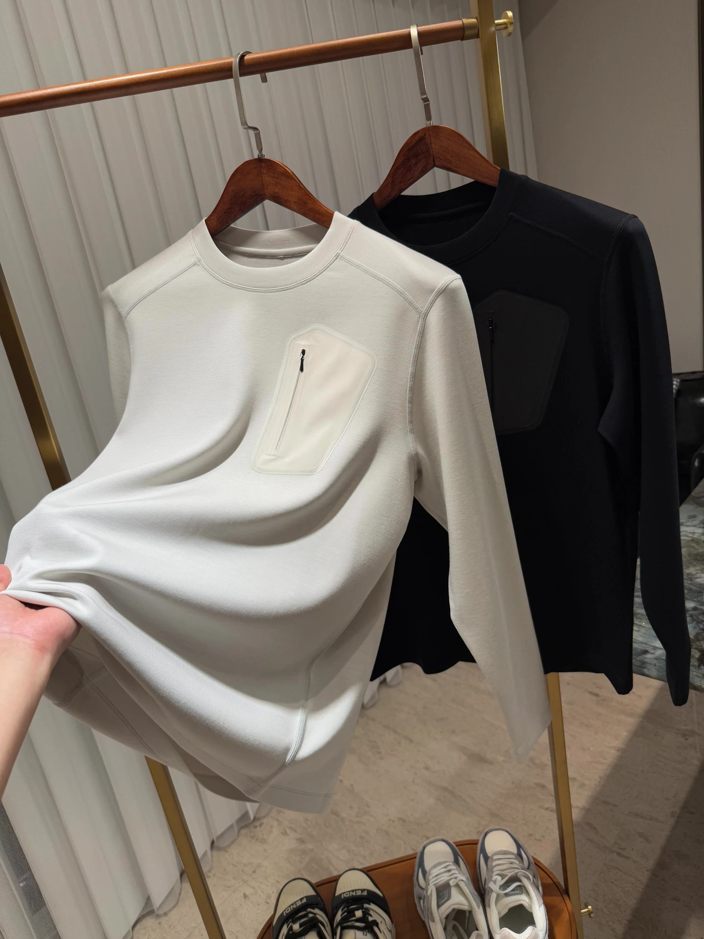 

Soft Fce Lined Long Sve T-irt Men's Spring Faion Urban Sle Comfortable Breathable Base Layer irt Pure Color