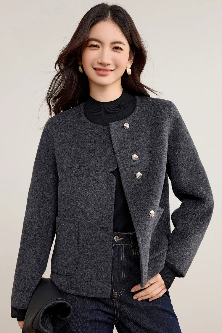 SENTUBILA Damen-Wollmantel, doppelseitige Wolle, Rundhalsausschnitt, lange Ärmel, kurze Mäntel, Winter 2026, locker geschnittene Damenbekleidung W54OF8763 – Detail 8