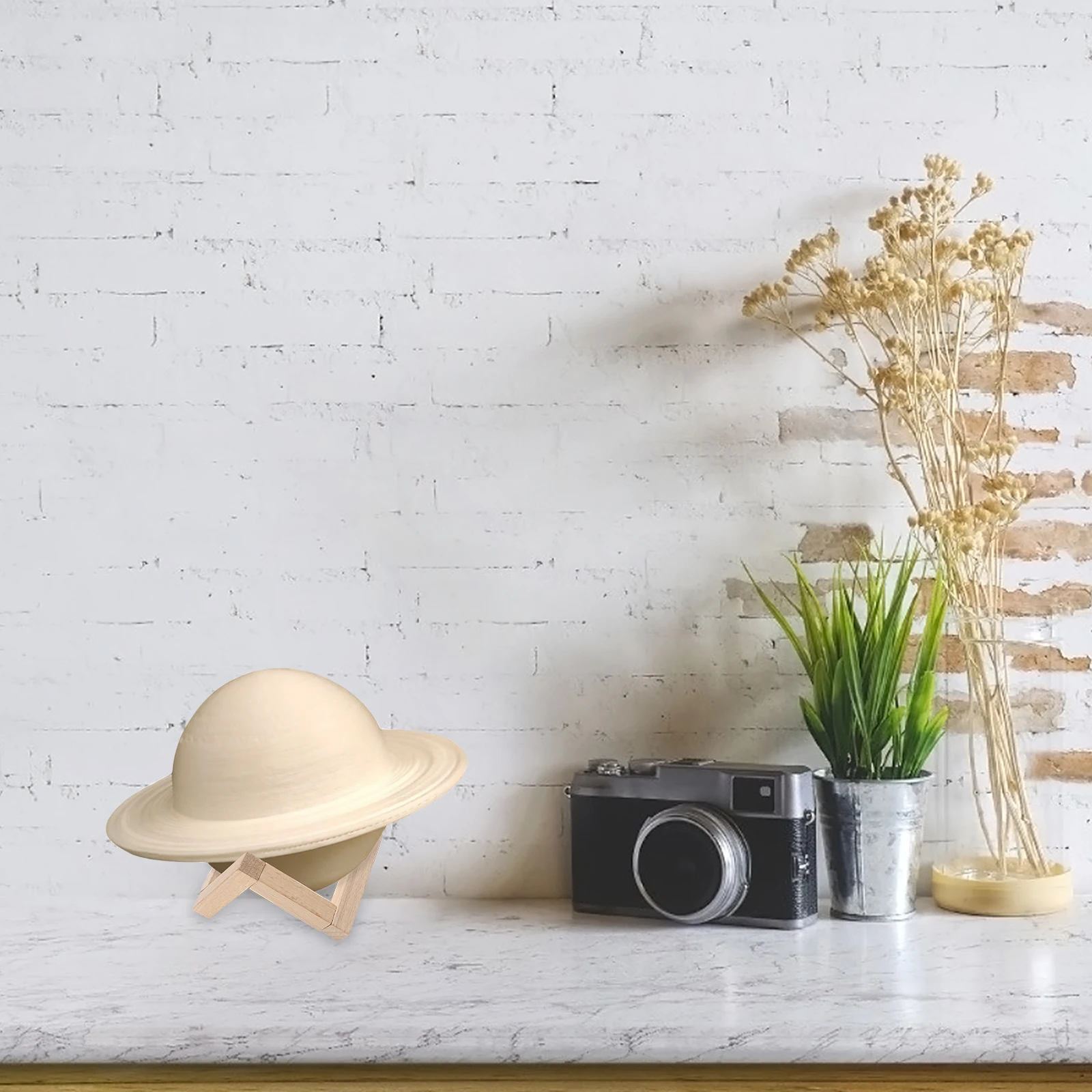 

4Pcs Creative Wooden Moon Lamp Bracket Simple Shape Good Decorative Effects for Personal Home Bookstore Shop Moon Lamp Bracket