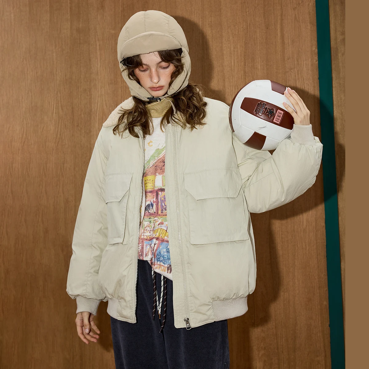 เสื้อพาร์กาผู้หญิงแบบวินเทจ ปี 2025  ขนเป็ด 90%  ดีไซน์ปกเสื้อแบบดั้งเดิม  เสื้อแจ็คเก็ตพัฟเฟอร์ทรงเรโทร  แบบเย็บติดกัน  ทรงหลวมพอดีตัว  เสื้อคลุมคุณภาพพรีเมียม