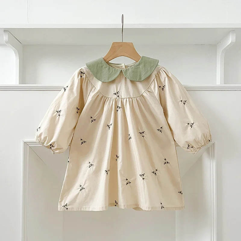 Baby Mädchen Kleid Herbst Gestickte Blumen Patchwork Kleid Frühling drehen-unten Kragen Retro Prinzessin Kleider Säuglings Kleidung Koreanische