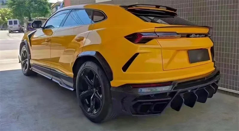 

For Lamborghini URUS modified car accessories, M-style carbon fiber front bumper lip side skirt rear diffuser rear spoiler