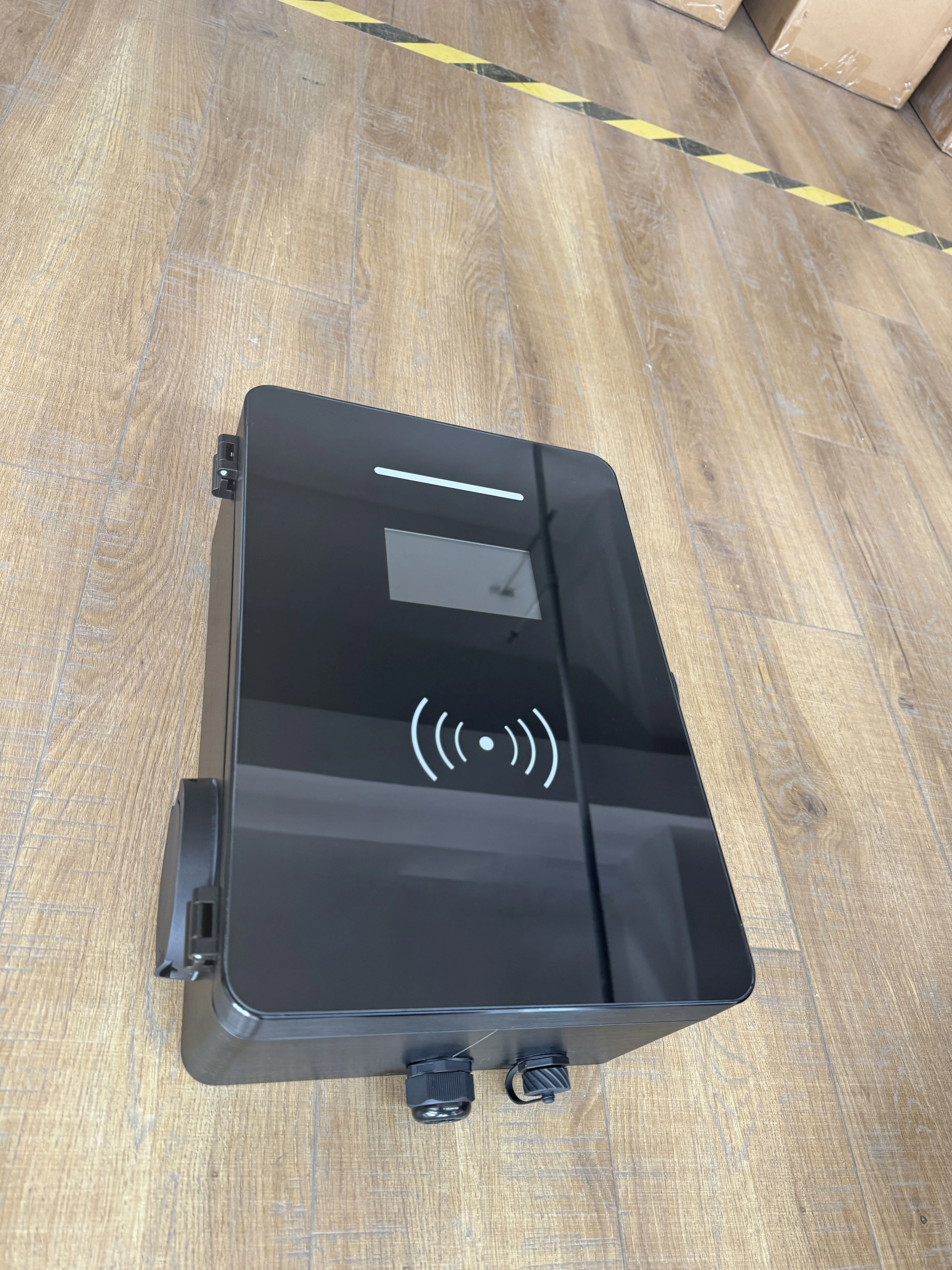 التجارية Ocpp Mennekes 32A 3 المرحلة 7kw 22kw 44kw مزدوجة بندقية Wallbox شحن كهربائي سريع EV محطات شحن مثبتة على الحائط