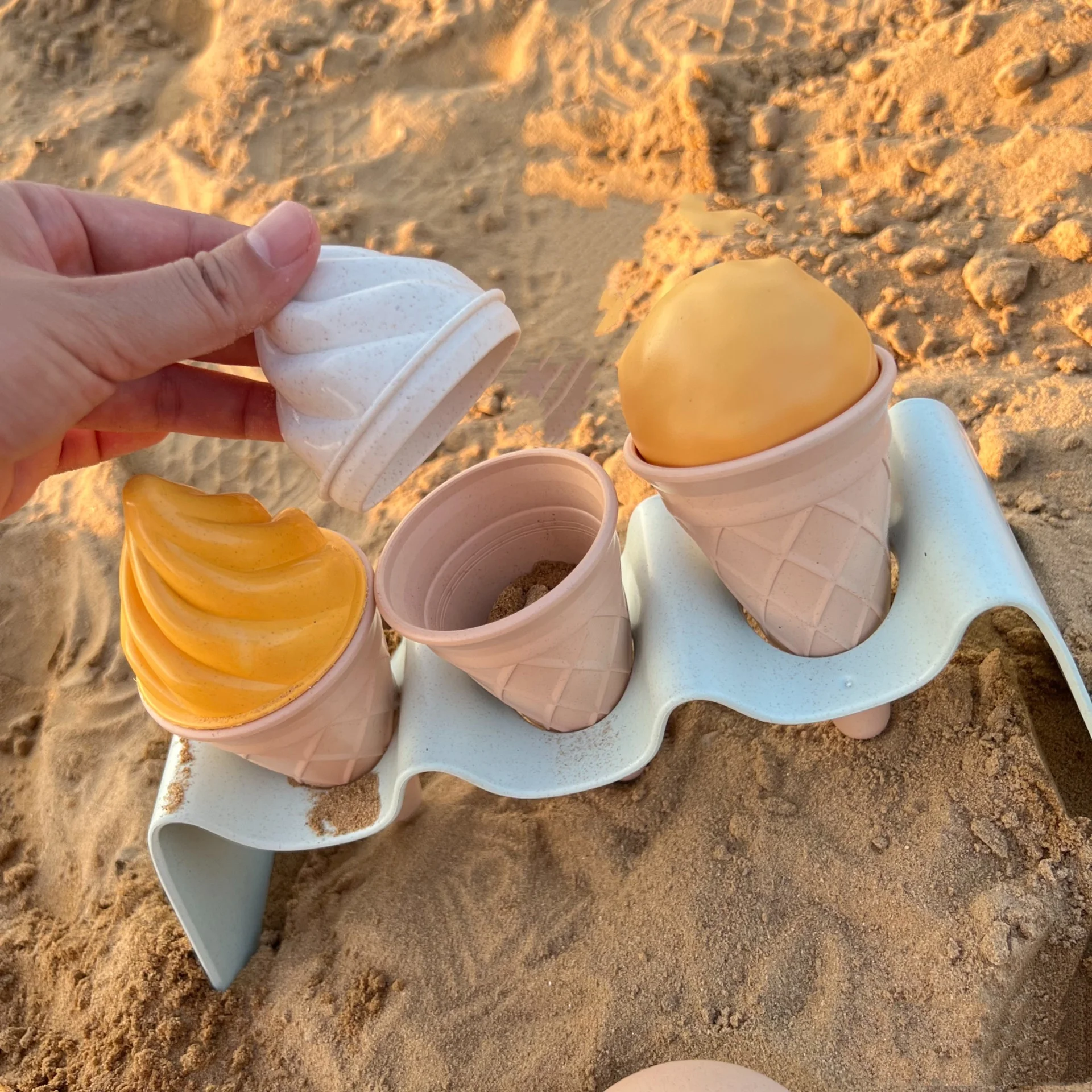 Beach Sand Toy Bucket Set With Digging Tools And Watering Can_voghion.com