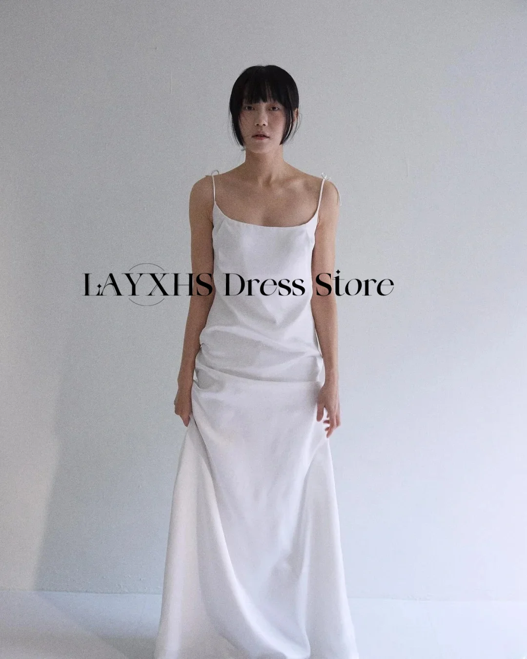 Eenvoudige Spaghetti Band Witte Trouwjurk Satijn Aangepaste Korea Fotoshoot Bruidsjurk Mouwloze Lange Bruid Jurk Aangepast