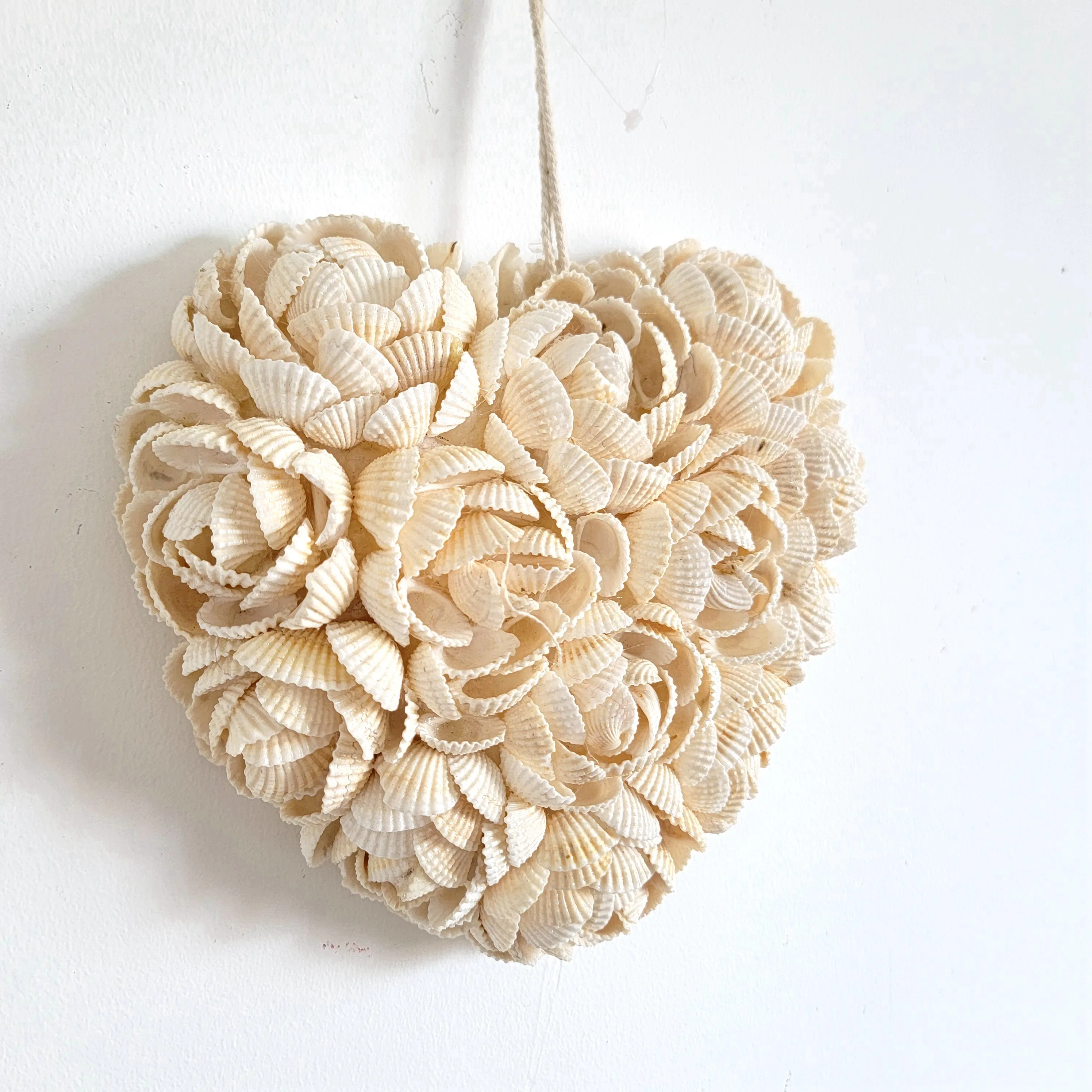 shell decoration-shells-HEART SHAPE HANGER