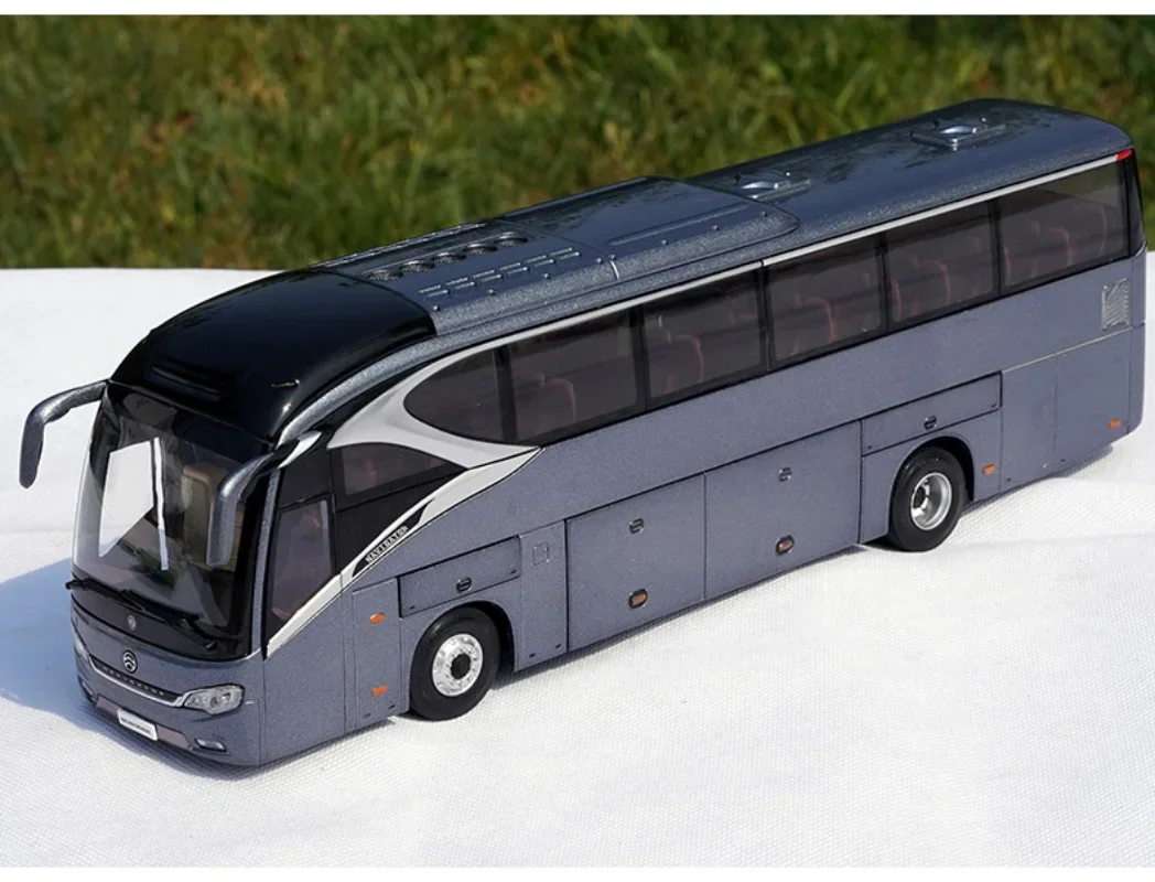 1:42 1/42 Gold Dragon XML6129 Navigator Bus Diecast Car Model Bus Model Toys Boys Gifts Gray/Gold Hobby Display Collection