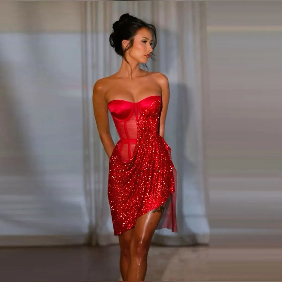 

Red Mini Cocktail Dresses Sweetheart Sleeveless Sequined Sheath Birthday Dress Aso Ebi Sexy Party Gowns