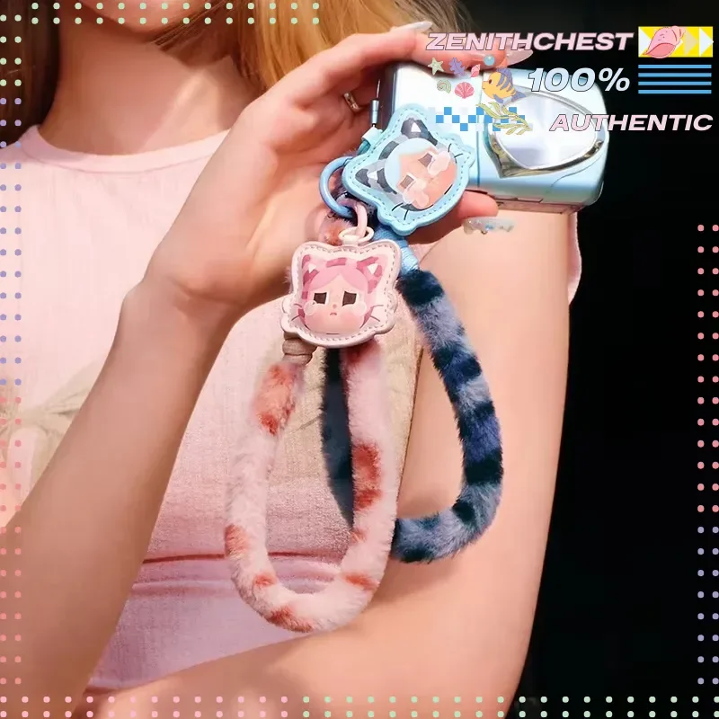 POPMART Crybaby Wild But Cutie Phone Lanyard Series صندوق أعمى Crybaby سلسلة هاتف فريدة للأطفال هدية خاصة عصرية