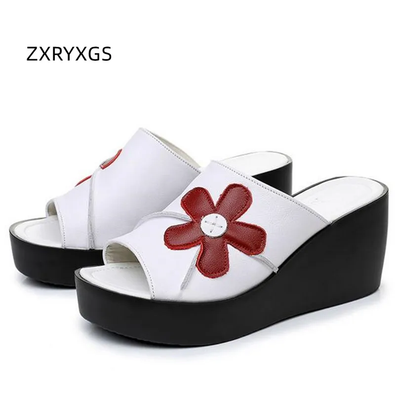 ZXRYXGS 2024 nuovi sandali da donna estivi di grandi dimensioni pantofole in pelle di vacchetta fiore sandali con zeppa scarpe pantofole moda donna