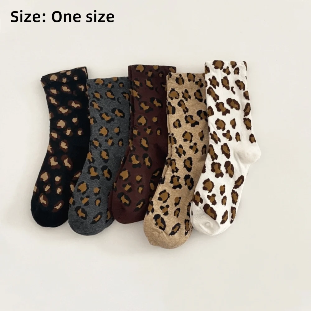 5 Pasang Kaus Kaki Pola Macan Tutul Nyaman Tren Kaus Kaki Panjang Menyerap Keringat Bernapas Kaus Kaki Panjang Musim Gugur Musim Dingin