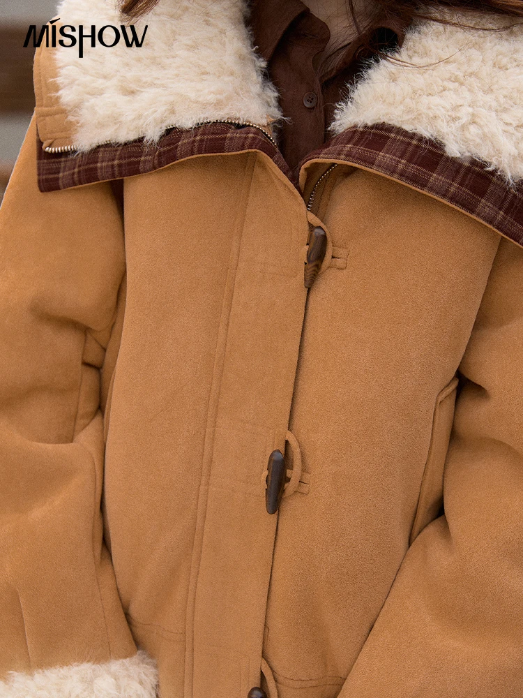 MISHOW Fur One-piece Lamb Wool Coat Winter 2025 Bull Horn Buckle Single Row Buckle Coats Wide Lapel Thickened Jacket MXE91W1002