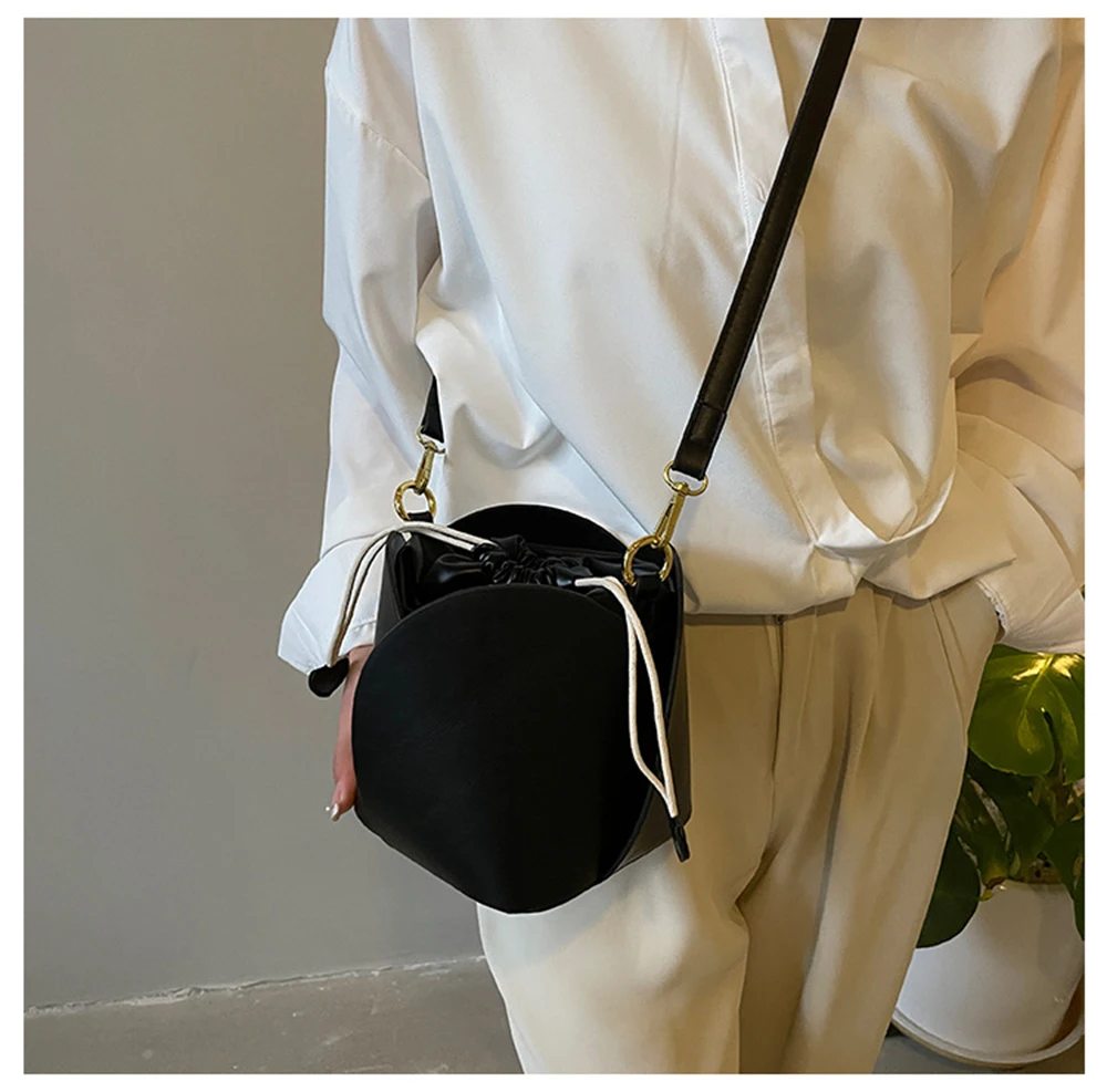 Retro PU Bucket Bag 2023 New Women\'s Personalized Petal Shape Soft Leather Shoulder Bag Casual Fashion Commuter Handbag Trend