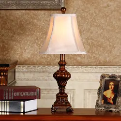 American Retro Table Lamp European Fabric Table Lamp Wedding Room Living Room Antique Bedroom Bedside Decoration Desk Lamp
