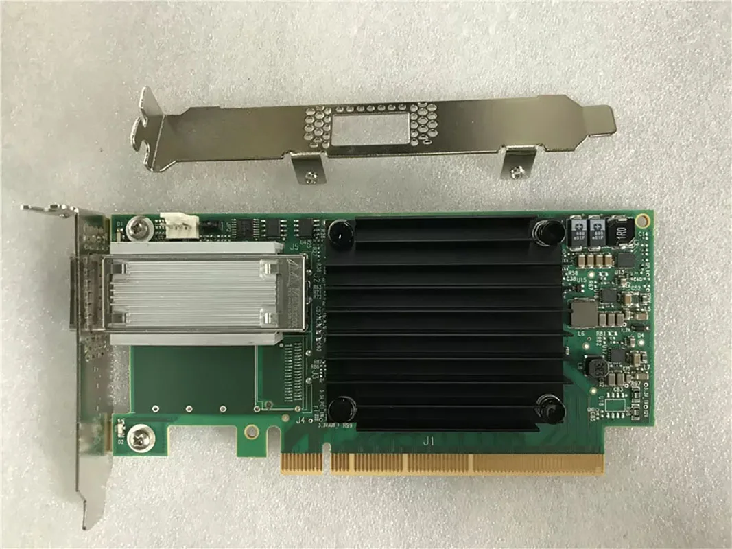 

Fujitsu MCX455A-ECAT 100GbE Single Port QSFP28 PCIe ConnectX-4 VPI NIC CA05950