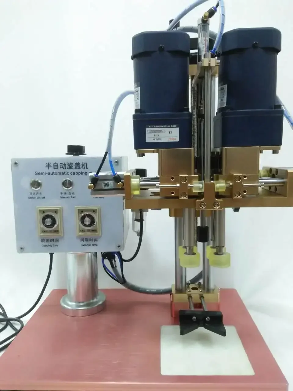 Mesin Pengisian dan Penutupan Botol Sekrup Tutup untuk Inspeksi