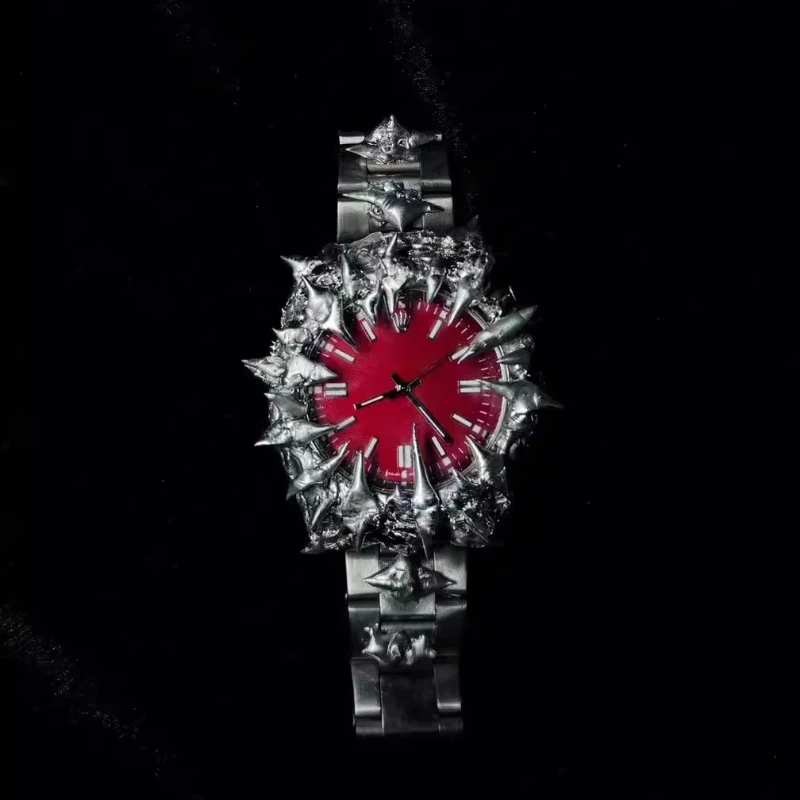 手作りのドラゴンスケールクォーツ時計,先のとがった錫溶接時計,男性と女性のためのニッチなデザイン,ヨーロッパとアメリカのオリジナル時計