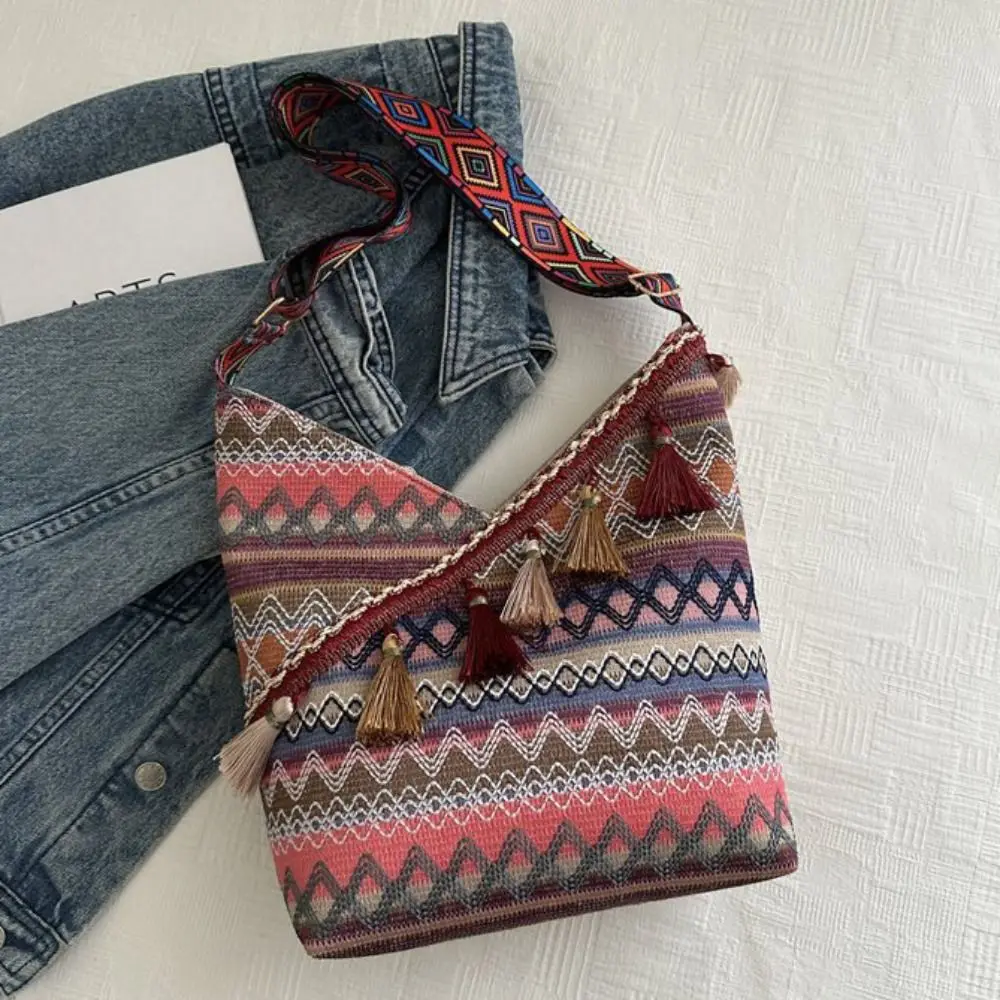 All-match Vintage Ethnic Style Crossbody Bags Large Capacity Woven Bohemian Tote Bag Tassel Geometric Fringe Shoulder Bag Women view 5