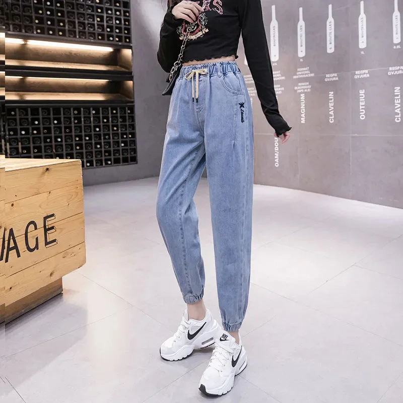 Pantalones vaqueros de mujer primavera otoño pantalones vaqueros de cintura elástica talla grande sueltos femeninos Casual Harlan de nueve puntos con pies atados pantalones ﻿