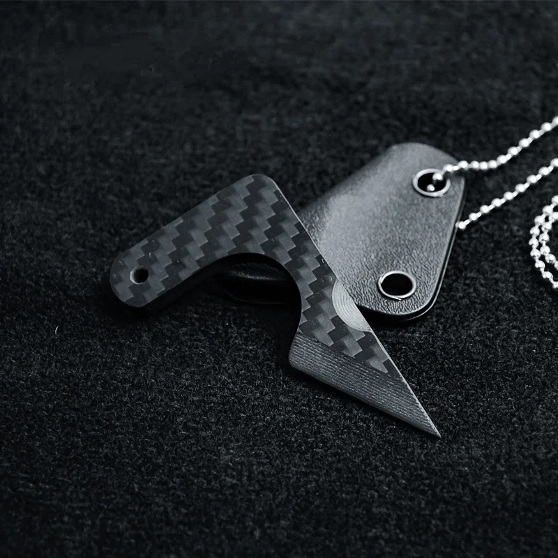 Carbon fiber necklace \