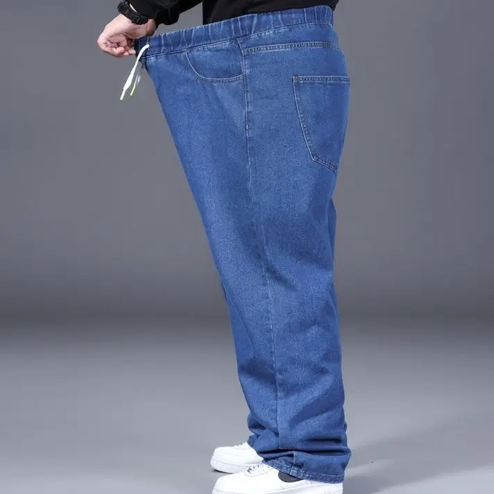 大きいサイズのジーンズメンズスポーツルーズストレートレッグファットマン弾性ウエストパンツ